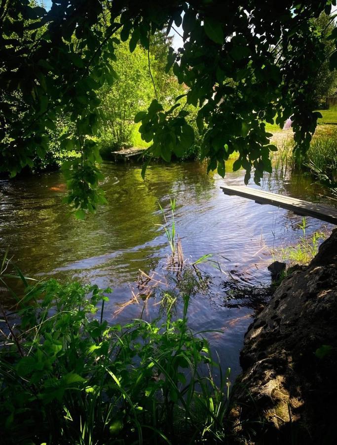 Koselig Hytte Langs Elven Skien Buitenkant foto